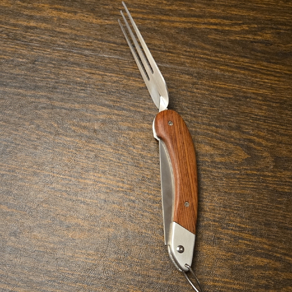 Wooden Handle Folding BBQ Fork